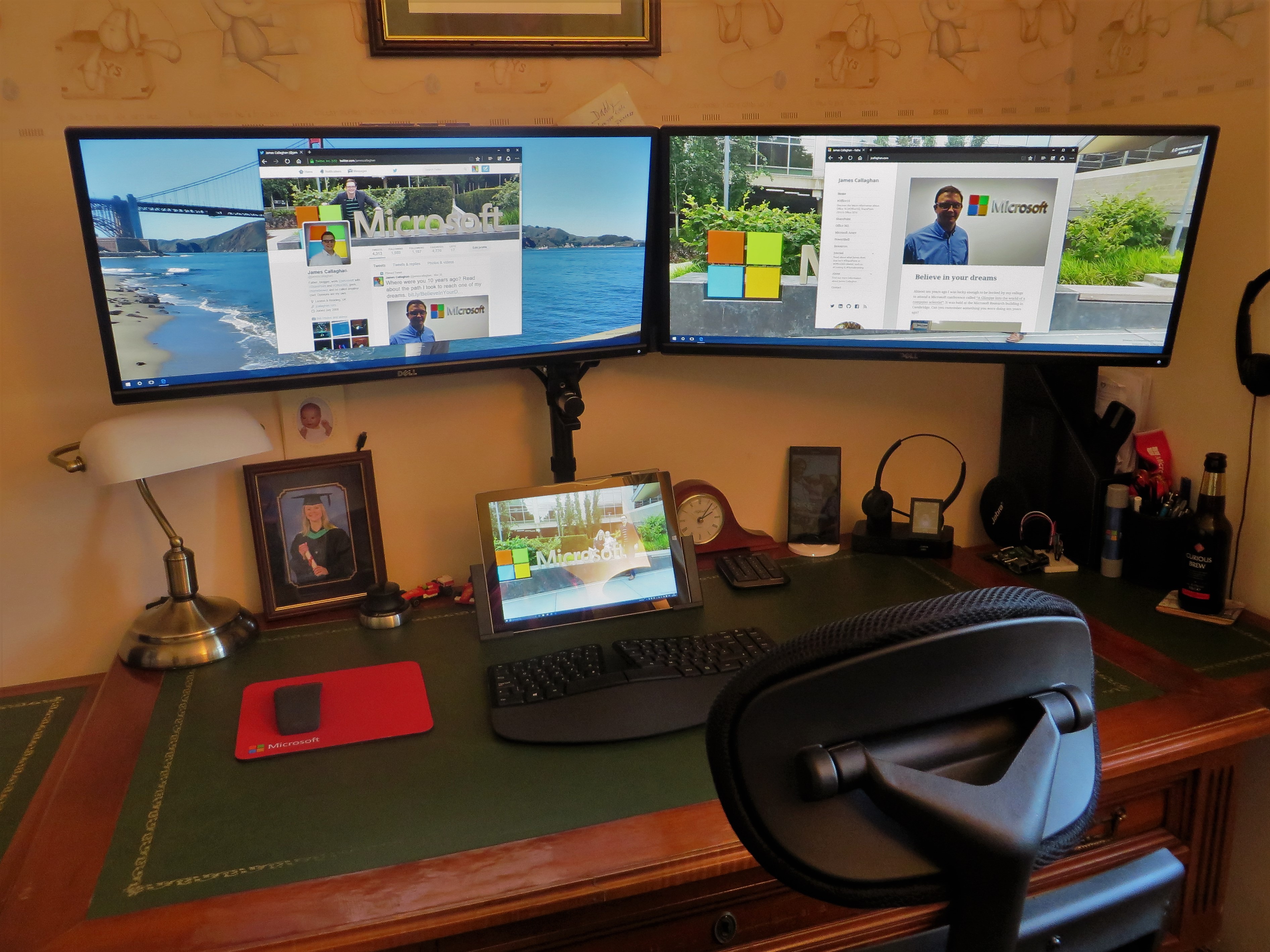 How to daisy chain multiple monitors on a Surface Pro 3